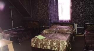 Гостевой дом Inn Yut+ Байкальск Трехместный номер с основными удобствами-1